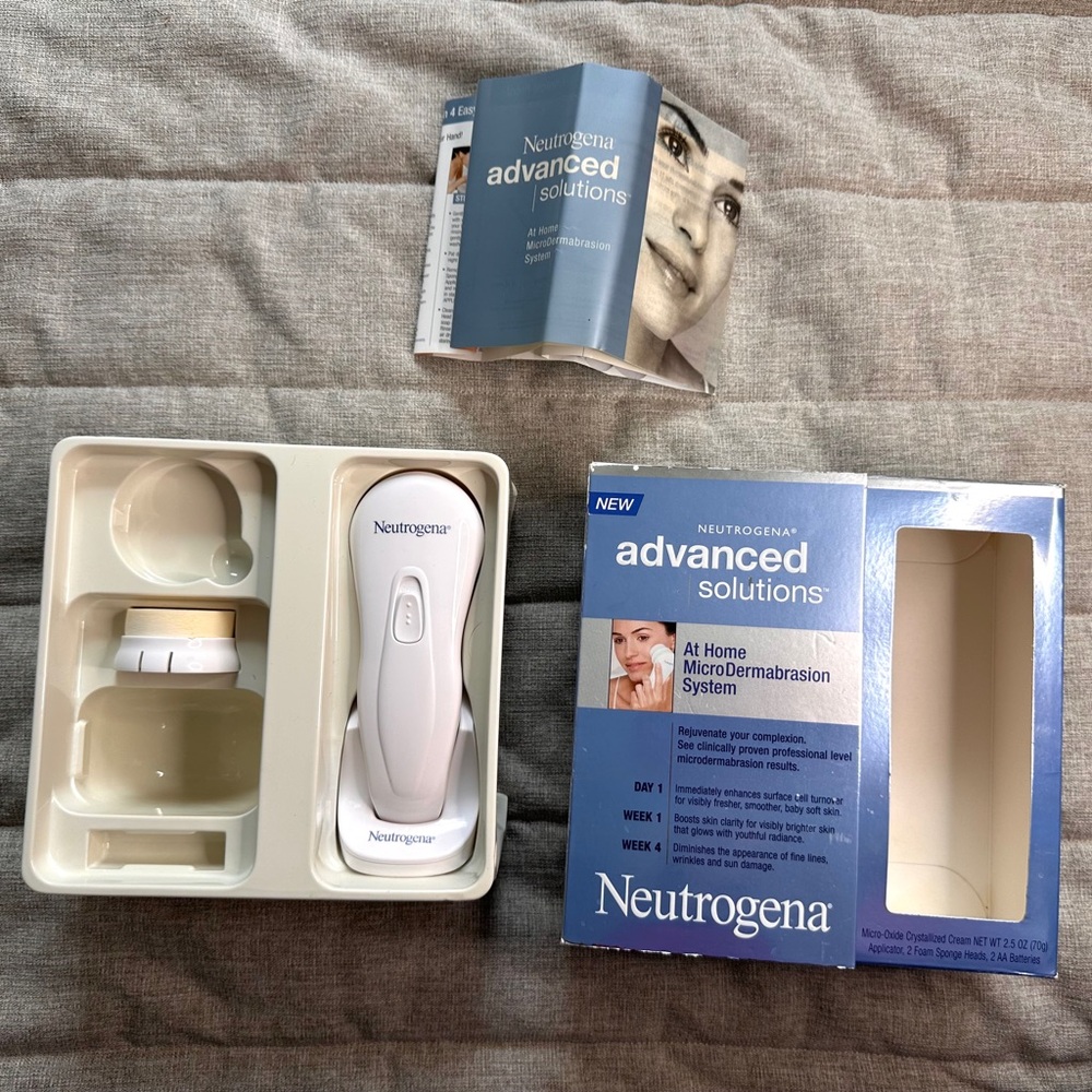 Neutrogena Advanced Solutions At Home Microdermabrasion Kit System TESTED WORKS